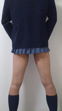 皆さんの制服のスカートの丈はどのくらいですか 膝上 膝下 自分 Yahoo 知恵袋