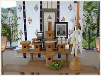 神道の五年祭についての質問です 祭壇の飾り方はどのようにすればよいのでし Yahoo 知恵袋