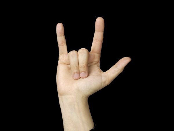 小指 人差し指 親指だけを立てるポーズはどんな意味を示すので Yahoo 知恵袋