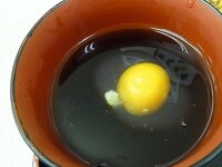 そうめんを食べる時 つゆに生卵を入れるのはおかしいですか 東京ですが Yahoo 知恵袋