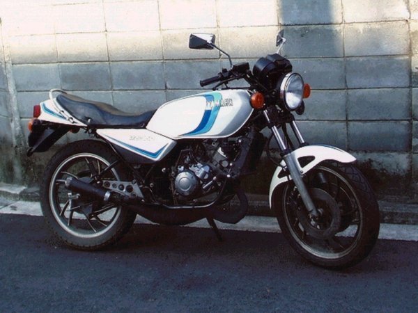 現在、CB400TのフレームにCB250Tのエンジンを載せた単車を購入し... - Yahoo!知恵袋