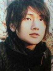 ゴールデンボンバーズの樽美酒研二ってメイク落としたらイケメンって Yahoo 知恵袋