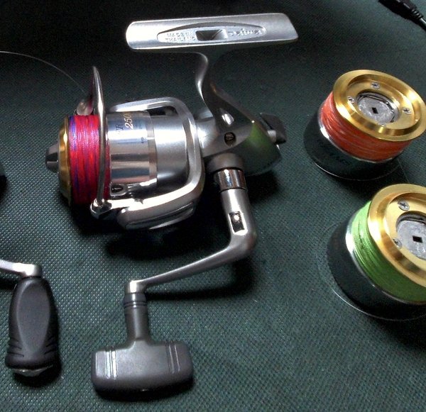 リールについてスピニングリール1000タイプを中古で購入しようとして