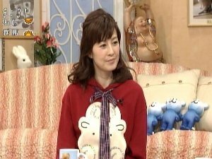 11月10日放送の 早くおきた朝は の森尾由美ちゃんが着ている赤いチェ Yahoo 知恵袋