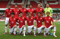 サッカー日本代表のユニホームはなぜ赤を使わないのでしょうか サムライブル Yahoo 知恵袋