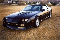 日本車は小さい アメ車乗れってこと アメ車はデカいよ 俺が乗っている Yahoo 知恵袋