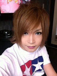 僕はゴールデンボンバーの鬼龍院翔さんの髪型がすきなのですが 今度あのような Yahoo 知恵袋
