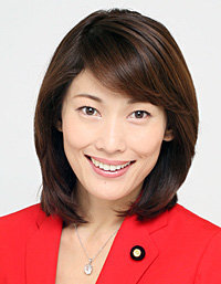 丸川珠代さんは 美人ですか 丸川珠代 左 片山さつき 右 自民党はブスの Yahoo 知恵袋