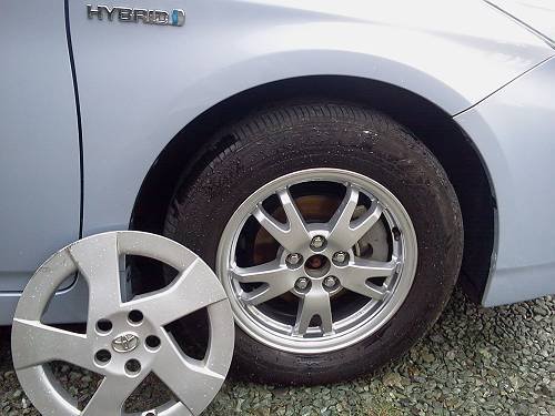 ホイールキャップとアルミホイールとの重さの違いは燃費に影響しますか 鉄ホ Yahoo 知恵袋