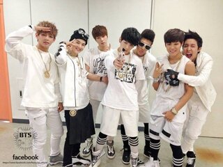 防弾少年団 Bts が気になっています メンバーの名前やあだ名や年齢などなど教 Yahoo 知恵袋