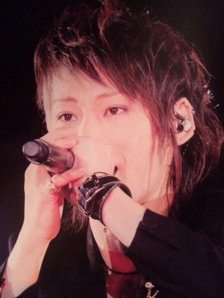 Uverworldのtakuya さんの東京ドームのときのような髪型に Yahoo 知恵袋