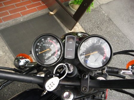 RZ2504L3のメーターケースにポン付けできるヤマハ純正メーターは