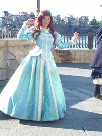 ディズニーの リトル マーメイド のアリエルの衣装について教 Yahoo 知恵袋