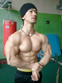 ベンチの日本チャンピオンの鈴木佑輔さんは体重６６キロで１９０キロ Yahoo 知恵袋