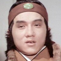 ジャッキー チェンはいつ頃に 二重瞼の整形をしてたのでしょうか Yahoo 知恵袋