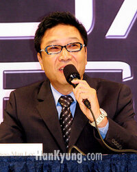 椅子万とは誰ですか ソシやすじゅが好きなのですかその方の名前をよく耳にします Yahoo 知恵袋