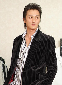 本宮泰風さんって かっこいいですね 任侠ものなら今の一番俳優でしょ Yahoo 知恵袋