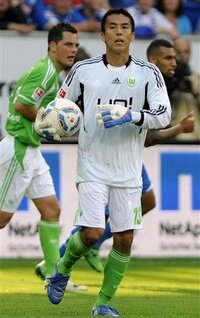 ゴールキーパーがレッドカードくらって退場になったらキーパーなし Yahoo 知恵袋