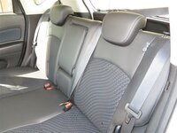 日産ノートの後部座席のバックルってどこにあるんですか 普通シートか Yahoo 知恵袋