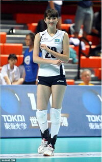 女子バレー カザフスタンのサビーナ選手は 1cmで足の長さが1cmとネ Yahoo 知恵袋