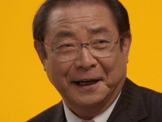 俳優さんの名前を教えてください 顔はカエルっぽい顔で おじさんです 刑事ものと Yahoo 知恵袋