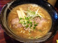 なんで豚骨ラーメンには白いスープとそうでないスープとがあるんですか Yahoo 知恵袋