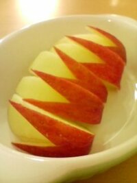 お弁当に入る定番デザートの うさぎの形をしたりんご がありますが Yahoo 知恵袋