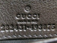 GUCCIの財布。写真のタイプは、どこにシリアルナンバーがあり