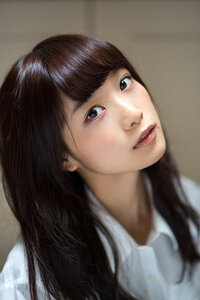 乃木坂の深川麻衣さんて可愛いですよね 聖母って言われてるのに笑顔が幼く Yahoo 知恵袋