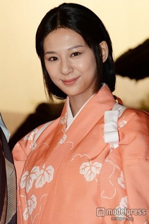 ピアスをしてない若い女性芸能人いますか 乃木坂の白石麻衣さん以外で Yahoo 知恵袋