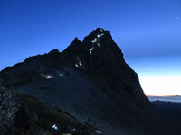 槍ヶ岳の穂先ってやはりシーズンは混みあうと思うのですが 時間帯としてはどう Yahoo 知恵袋