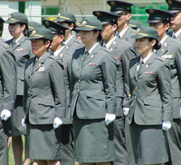 女性海上自衛官候補生はそんなに受かりにくいのですか 自衛官候補生自体 Yahoo 知恵袋