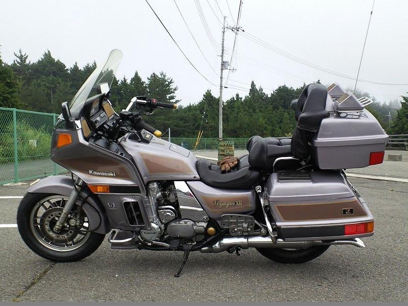 ゼファー1100に750の外装キット、タンクは取付可能でしょうか？ - ゼ