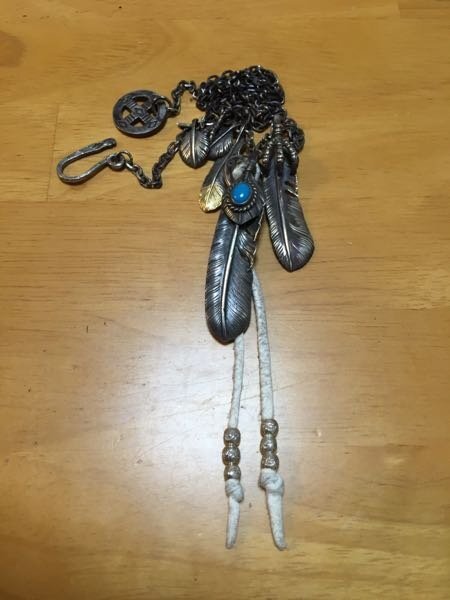 ゴローズバック黒※赤色のビーズは取り外します