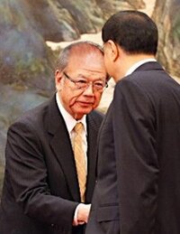 翁長知事はカツラですか カツラではありません あなたには素敵な帽子が見え Yahoo 知恵袋