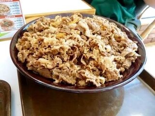 すき家の 牛丼キング 完食できますか 僕はだいぶ前に食べたこ Yahoo 知恵袋