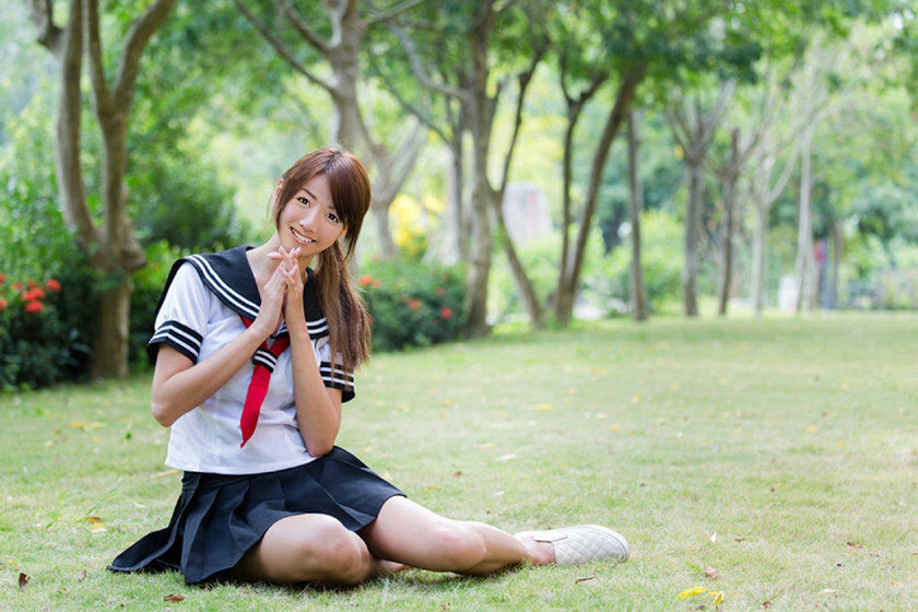 セーラー服ってお腹がみえちゃいますよね？どうしてそんな刺激的