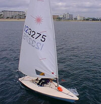 大滝詠一さんの 君は天然色 という歌の歌詞について質問です 歌詞に 渚を Yahoo 知恵袋