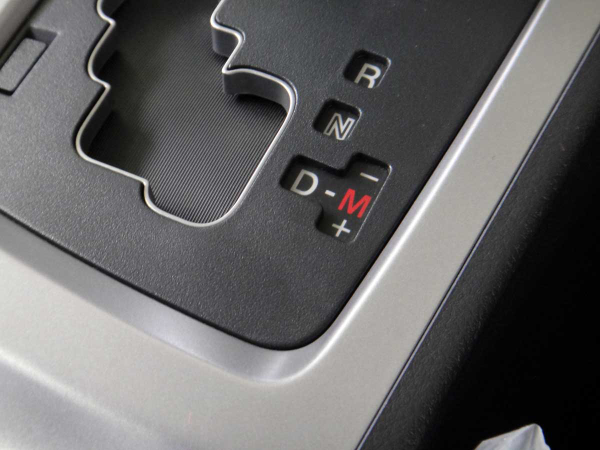 車の事で質問です フロアmtモード付8atこれってどーゆー意味です Yahoo 知恵袋