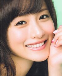石原さとみちゃん 前髪あるほうが可愛い そろそろまた前髪つくってよ と思い Yahoo 知恵袋
