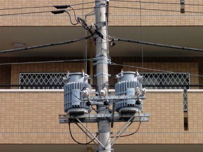 今住んでいるマンションが高圧線から約５０ｍ程のところにあるのですが 