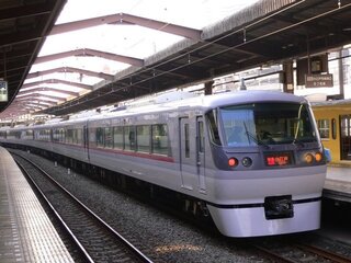 西武鉄道でレッドアローに車内販売があって欲しいですか 後 どう思いますか Yahoo 知恵袋