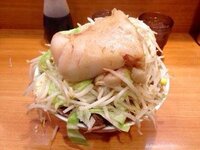 ラーメン二郎の豚はスープを採るときに使った出がらしですか その通り ラ Yahoo 知恵袋