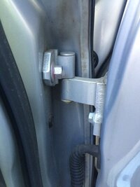 日本車でドアヒンジが鋳物なのって Ls ｒx以外にどの車種があるのでし Yahoo 知恵袋