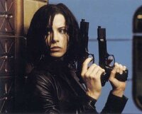 主人公が女でヒロインが最強で強いアニメ 漫画 映画を教えて下 Yahoo 知恵袋