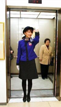 海外ドラマなどで エレベーターを止めて密室にして話をする っていう Yahoo 知恵袋