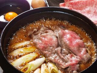 すき焼きの時に最初に肉だけ焼いて食べる人居ますか そのあとから すき焼 Yahoo 知恵袋