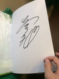 この生田絵梨花さんのサインは本物ですか 私物サイン会でもらったそうなんです Yahoo 知恵袋