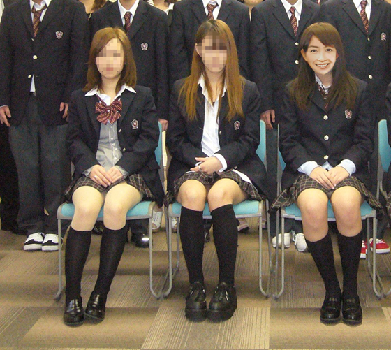 女子高生集合写真パンチラ 