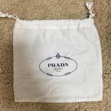 PRADAの保存袋について。先日フリマアプリでPRADAの財布を購入したので